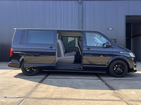 Volkswagen Transporter 2.0 TDI 150PK L2H1 DC | 2x Schuifdeur | LEDER | CARPLAY | LED | ELEKTRISCHE KLEP | 2500KG TREKGEWICHT