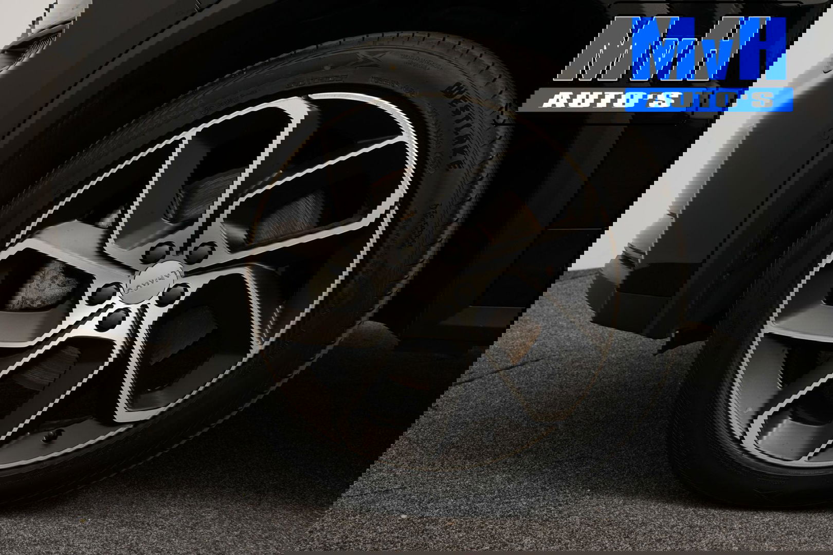 Lynk & Co 01 1.5 Plug-in Hybride|LEER|FULL BLACK|ZWARTE.HEMEL