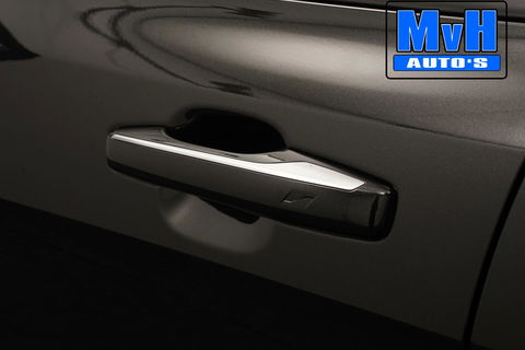 Lynk & Co 01 1.5 Plug-in Hybride|LEER|FULL BLACK|ZWARTE.HEMEL