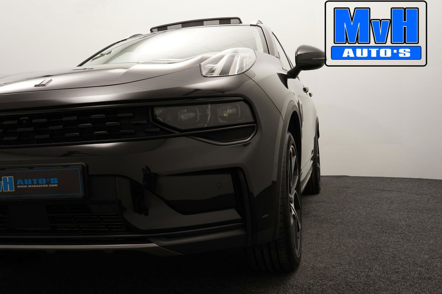 Lynk & Co 01 1.5 Plug-in Hybride|LEER|FULL BLACK|ZWARTE.HEMEL