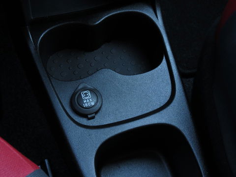 Fiat Panda 0.9 TwinAir Pop 1e EIGENAAR | NIEUWE APK T/M MEI 2026 | ALL-SEASON BANDEN |