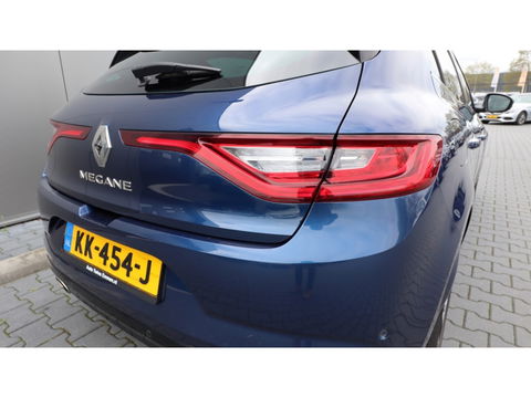 Renault Mégane 1.5 dCi Bose | Nieuwe Type | Lane assist | PDC | Clima