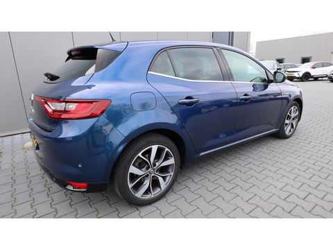 Renault Mégane 1.5 dCi Bose | Nieuwe Type | Lane assist | PDC | Clima