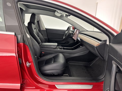 Tesla Model 3 Standard RWD Plus 60 kWh [ 3-Fase ] (INCL-BTW) Aut. *PANO | AUTO-PILOT | NAPPA-LEATHER | KEYLESS | FULL-LED | MEMORY-PACK | SURROUND-VIEW | DAB | CARPLAY | DIGI-COCKPIT | LANE-ASSIST | COMFORT-SEATS | 18"ALU*