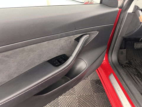 Tesla Model 3 Standard RWD Plus 60 kWh [ 3-Fase ] (INCL-BTW) Aut. *PANO | AUTO-PILOT | NAPPA-LEATHER | KEYLESS | FULL-LED | MEMORY-PACK | SURROUND-VIEW | DAB | CARPLAY | DIGI-COCKPIT | LANE-ASSIST | COMFORT-SEATS | 18"ALU*