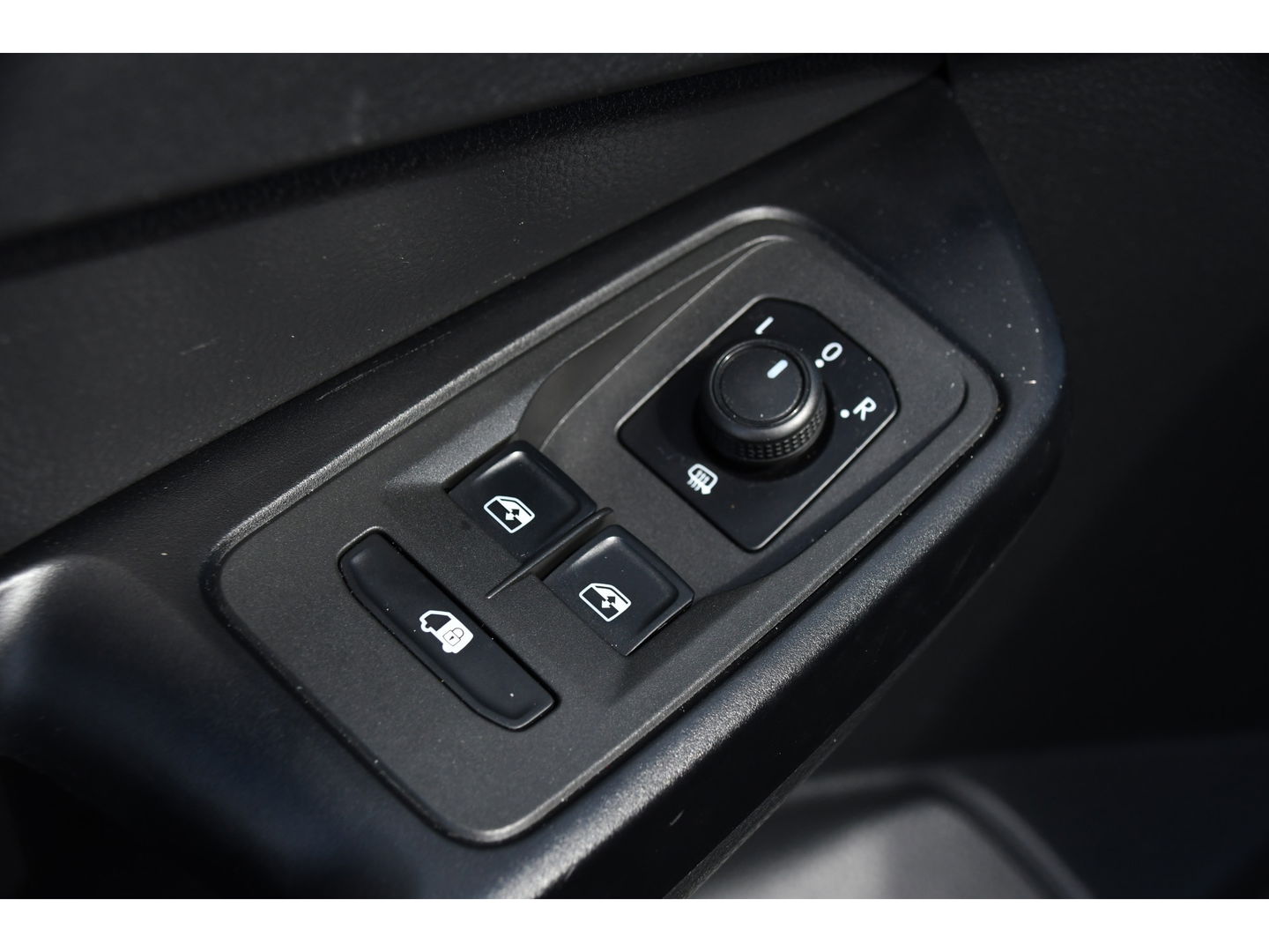 Volkswagen Caddy Cargo 2.0 TDI Exclusive Adaptieve Cruise, Carplay, 2 x Schuifdeur, LED, Trekhaak, Leder, 122PK, Automaat, Uniek!