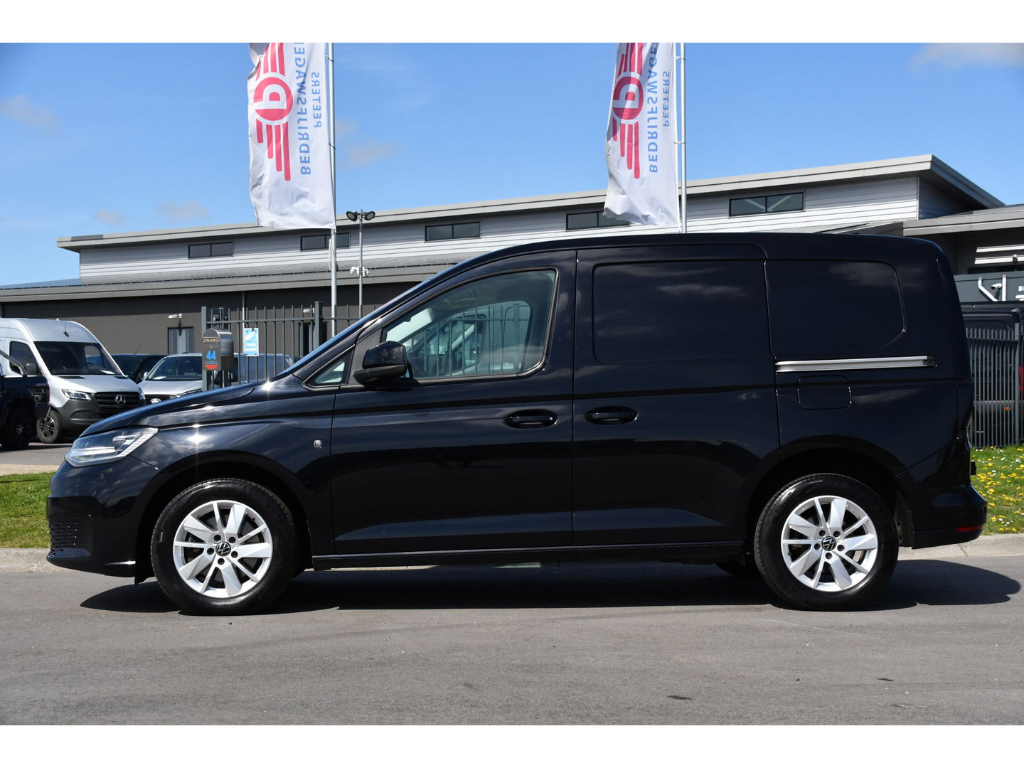 Volkswagen Caddy Cargo 2.0 TDI Exclusive Adaptieve Cruise, Carplay, 2 x Schuifdeur, LED, Trekhaak, Leder, 122PK, Automaat, Uniek!