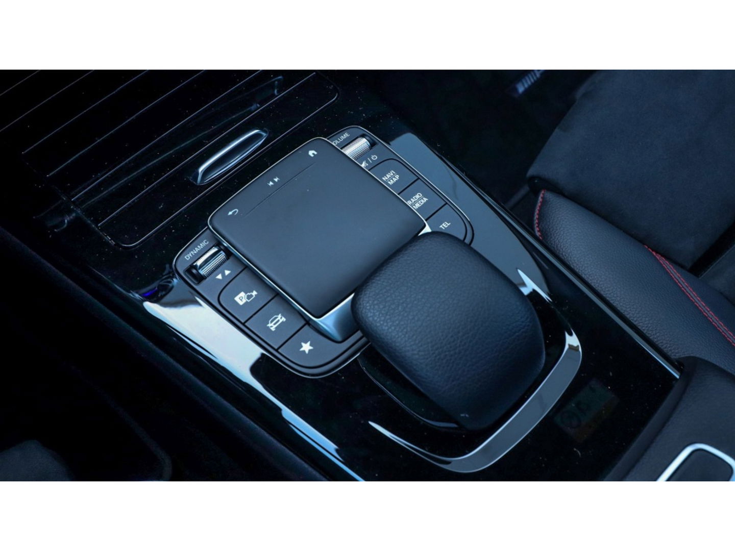 Mercedes-Benz CLA-Klasse Shooting Brake 180 Bns Sol. AMG | Pano | Sfeer | Multibeam | Memory