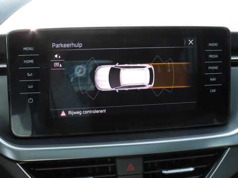 Škoda Kamiq 1.0 TSI Business Edition AUTOMAAT | PANORAMADAK | 18 INCH VELGEN | APPLE CARPLAY | SOUND SYSTEM | DAB+ | KEYLESS |
