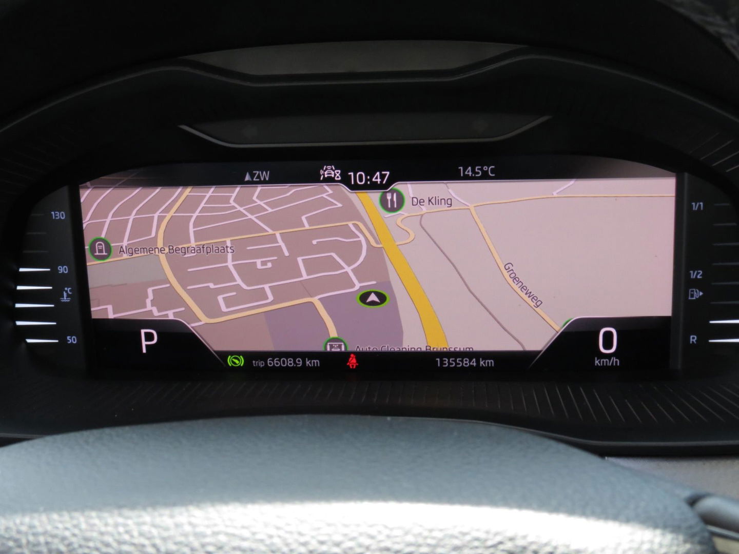 Škoda Kamiq 1.0 TSI Business Edition AUTOMAAT | PANORAMADAK | 18 INCH VELGEN | APPLE CARPLAY | SOUND SYSTEM | DAB+ | KEYLESS |