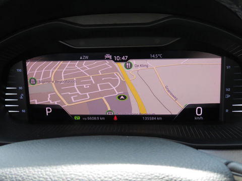 Škoda Kamiq 1.0 TSI Business Edition AUTOMAAT | PANORAMADAK | 18 INCH VELGEN | APPLE CARPLAY | SOUND SYSTEM | DAB+ | KEYLESS |
