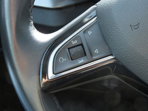 Škoda Kamiq 1.0 TSI Business Edition AUTOMAAT | PANORAMADAK | 18 INCH VELGEN | APPLE CARPLAY | SOUND SYSTEM | DAB+ | KEYLESS |