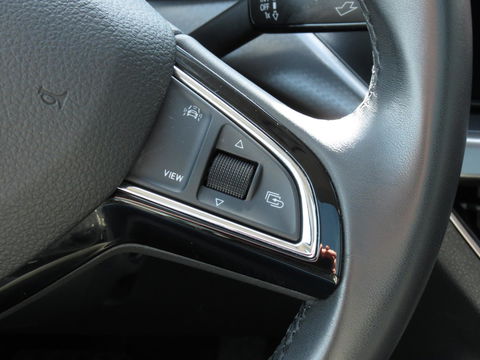 Škoda Kamiq 1.0 TSI Business Edition AUTOMAAT | PANORAMADAK | 18 INCH VELGEN | APPLE CARPLAY | SOUND SYSTEM | DAB+ | KEYLESS |