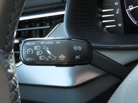 Škoda Kamiq 1.0 TSI Business Edition AUTOMAAT | PANORAMADAK | 18 INCH VELGEN | APPLE CARPLAY | SOUND SYSTEM | DAB+ | KEYLESS |