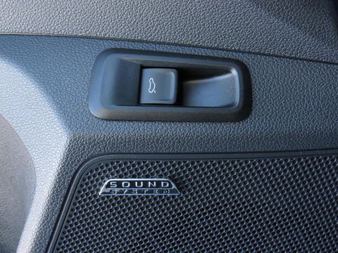 Škoda Kamiq 1.0 TSI Business Edition AUTOMAAT | PANORAMADAK | 18 INCH VELGEN | APPLE CARPLAY | SOUND SYSTEM | DAB+ | KEYLESS |