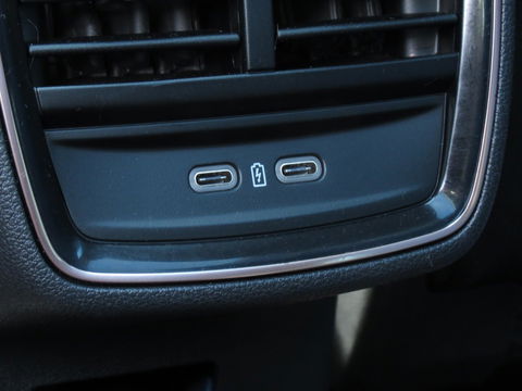 Škoda Kamiq 1.0 TSI Business Edition AUTOMAAT | PANORAMADAK | 18 INCH VELGEN | APPLE CARPLAY | SOUND SYSTEM | DAB+ | KEYLESS |