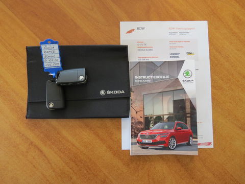 Škoda Kamiq 1.0 TSI Business Edition AUTOMAAT | PANORAMADAK | 18 INCH VELGEN | APPLE CARPLAY | SOUND SYSTEM | DAB+ | KEYLESS |