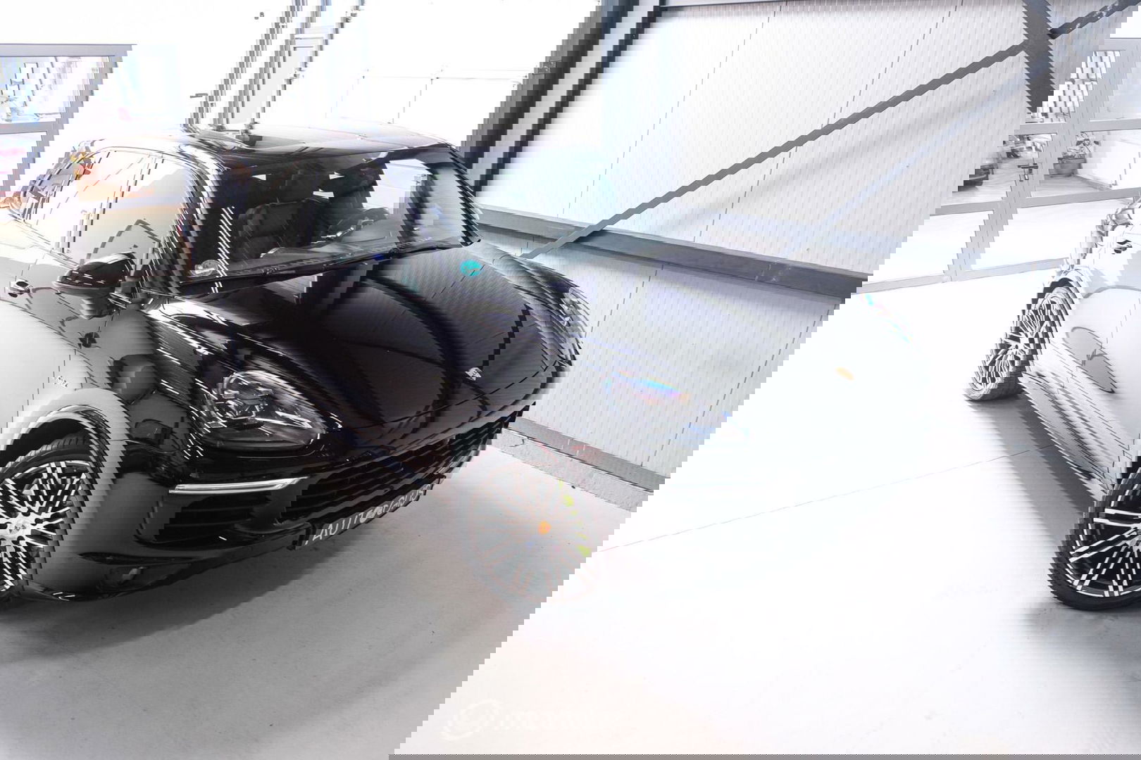 Porsche Cayenne 3.0 E-Hybrid Platinum Edition | Dealer OH | Trekhaak | Stoelkoeling | 360 cam | Panoramadak | Adaptive |