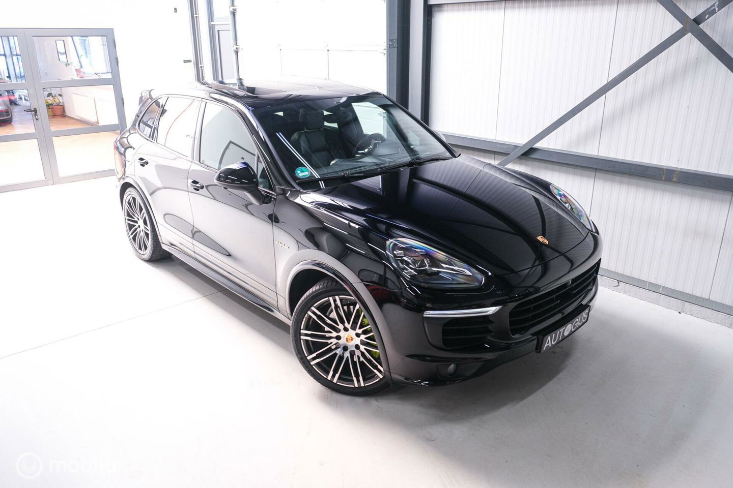Porsche Cayenne 3.0 E-Hybrid Platinum Edition | Dealer OH | Trekhaak | Stoelkoeling | 360 cam | Panoramadak | Adaptive |