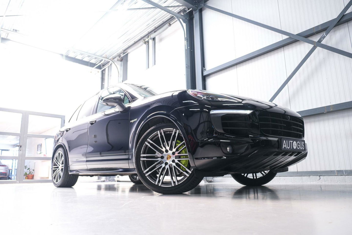 Porsche Cayenne 3.0 E-Hybrid Platinum Edition | Dealer OH | Trekhaak | Stoelkoeling | 360 cam | Panoramadak | Adaptive |