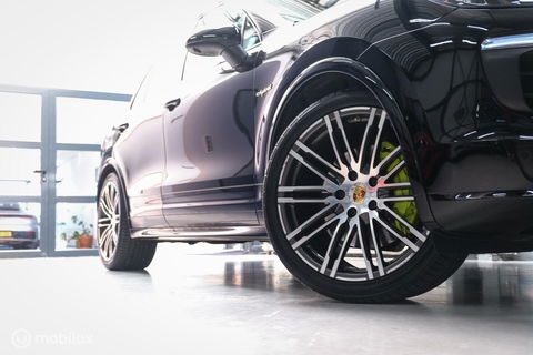 Porsche Cayenne 3.0 E-Hybrid Platinum Edition | Dealer OH | Trekhaak | Stoelkoeling | 360 cam | Panoramadak | Adaptive |