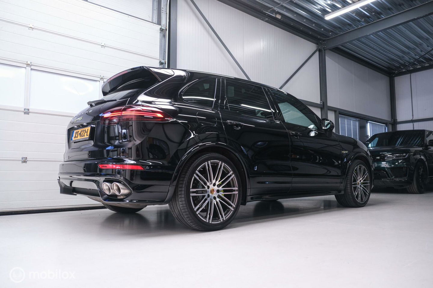 Porsche Cayenne 3.0 E-Hybrid Platinum Edition | Dealer OH | Trekhaak | Stoelkoeling | 360 cam | Panoramadak | Adaptive |
