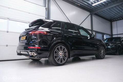Porsche Cayenne 3.0 E-Hybrid Platinum Edition | Dealer OH | Trekhaak | Stoelkoeling | 360 cam | Panoramadak | Adaptive |