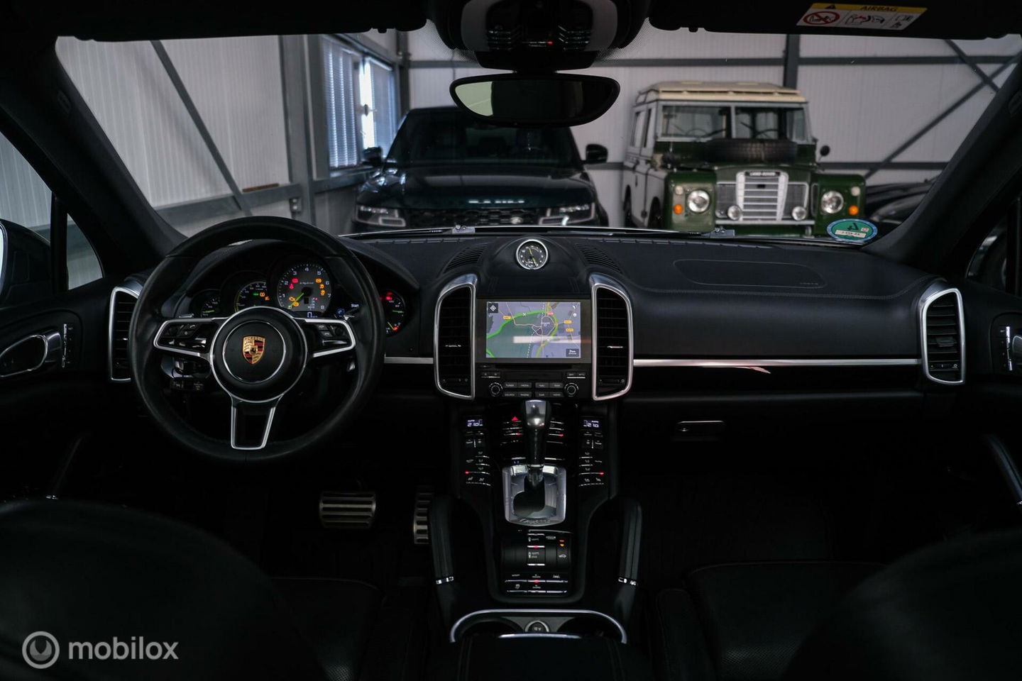 Porsche Cayenne 3.0 E-Hybrid Platinum Edition | Dealer OH | Trekhaak | Stoelkoeling | 360 cam | Panoramadak | Adaptive |
