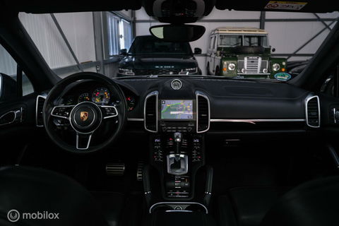Porsche Cayenne 3.0 E-Hybrid Platinum Edition | Dealer OH | Trekhaak | Stoelkoeling | 360 cam | Panoramadak | Adaptive |