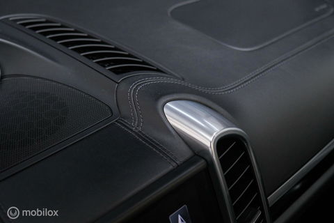 Porsche Cayenne 3.0 E-Hybrid Platinum Edition | Dealer OH | Trekhaak | Stoelkoeling | 360 cam | Panoramadak | Adaptive |
