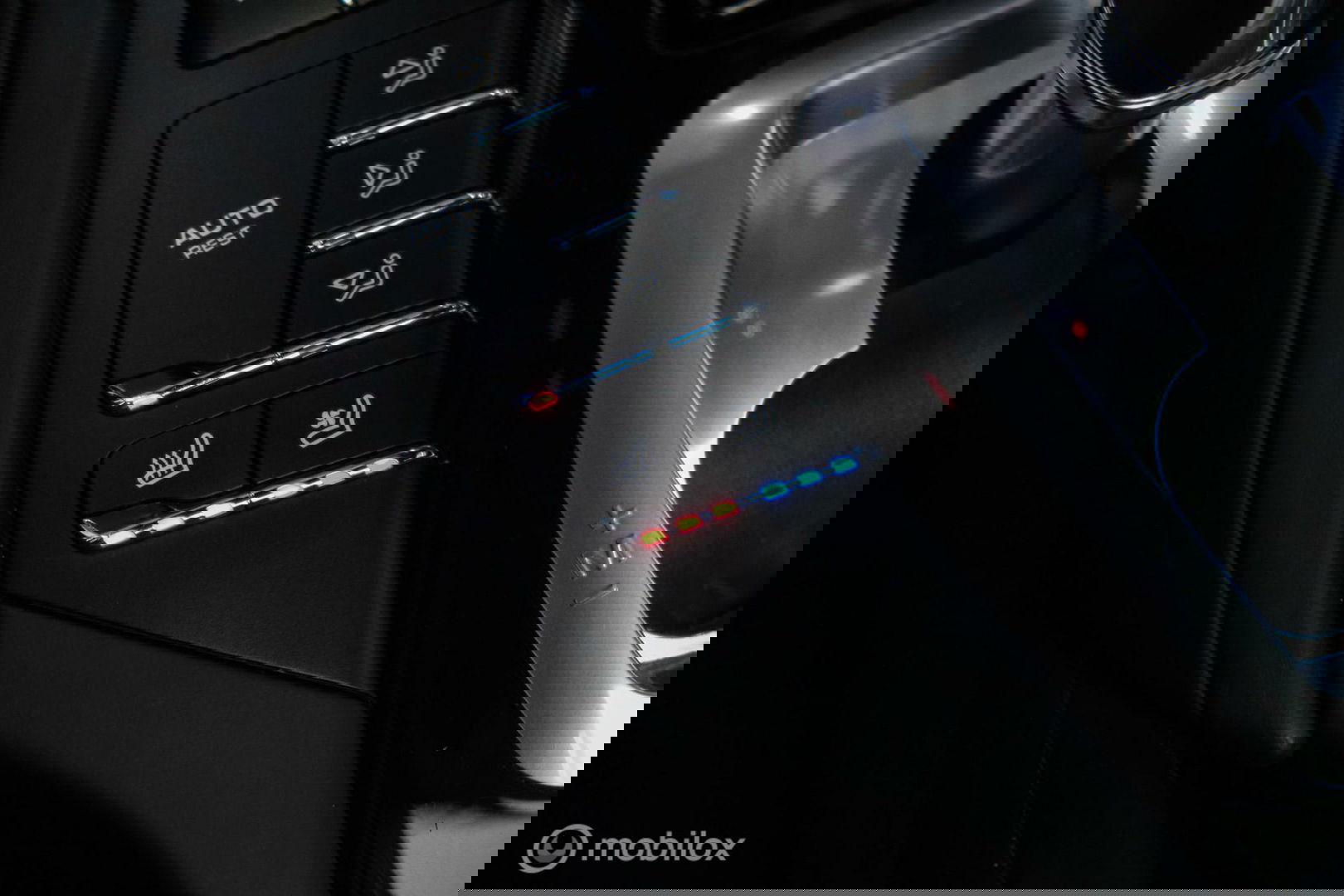 Porsche Cayenne 3.0 E-Hybrid Platinum Edition | Dealer OH | Trekhaak | Stoelkoeling | 360 cam | Panoramadak | Adaptive |