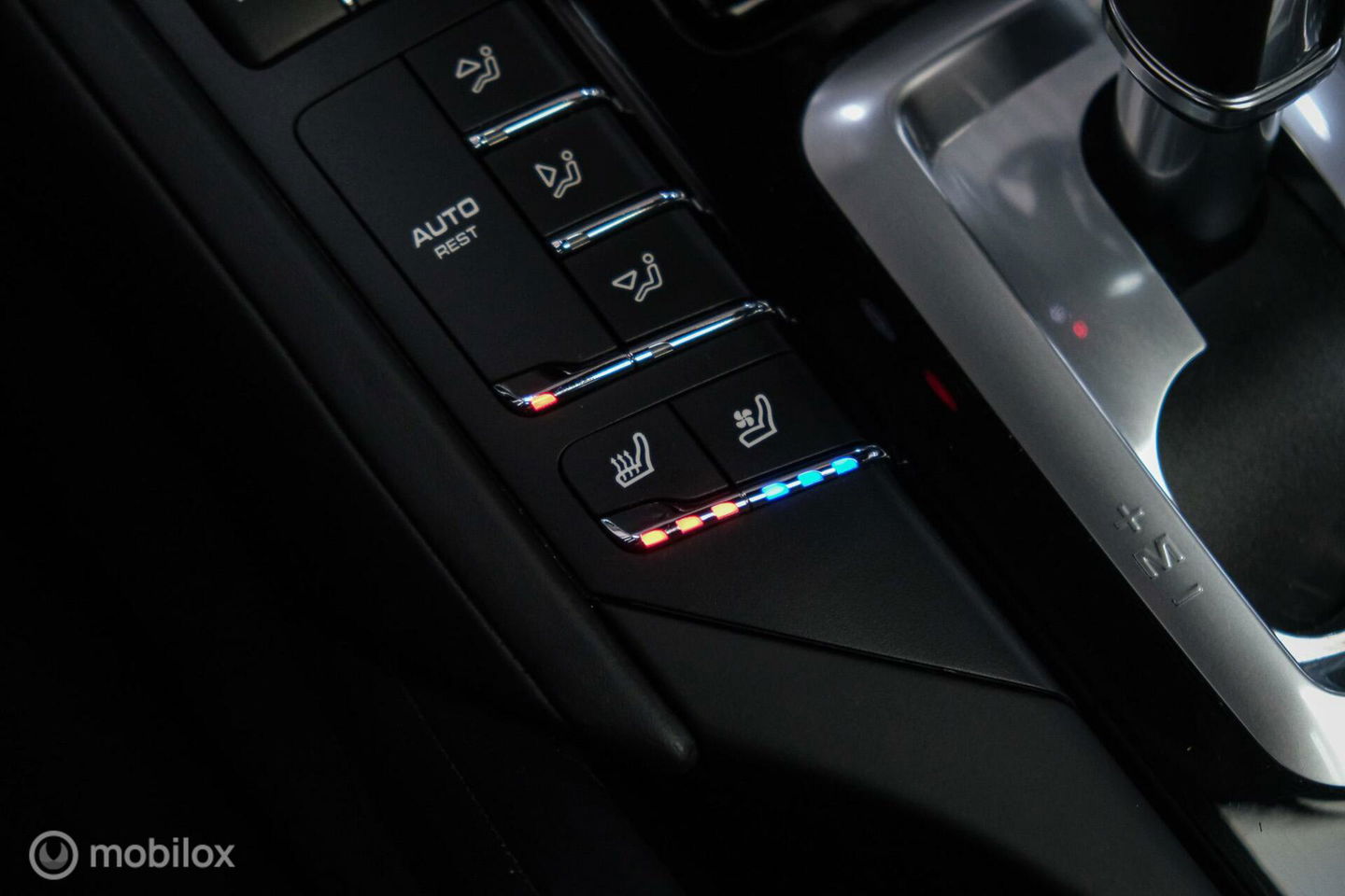Porsche Cayenne 3.0 E-Hybrid Platinum Edition | Dealer OH | Trekhaak | Stoelkoeling | 360 cam | Panoramadak | Adaptive |