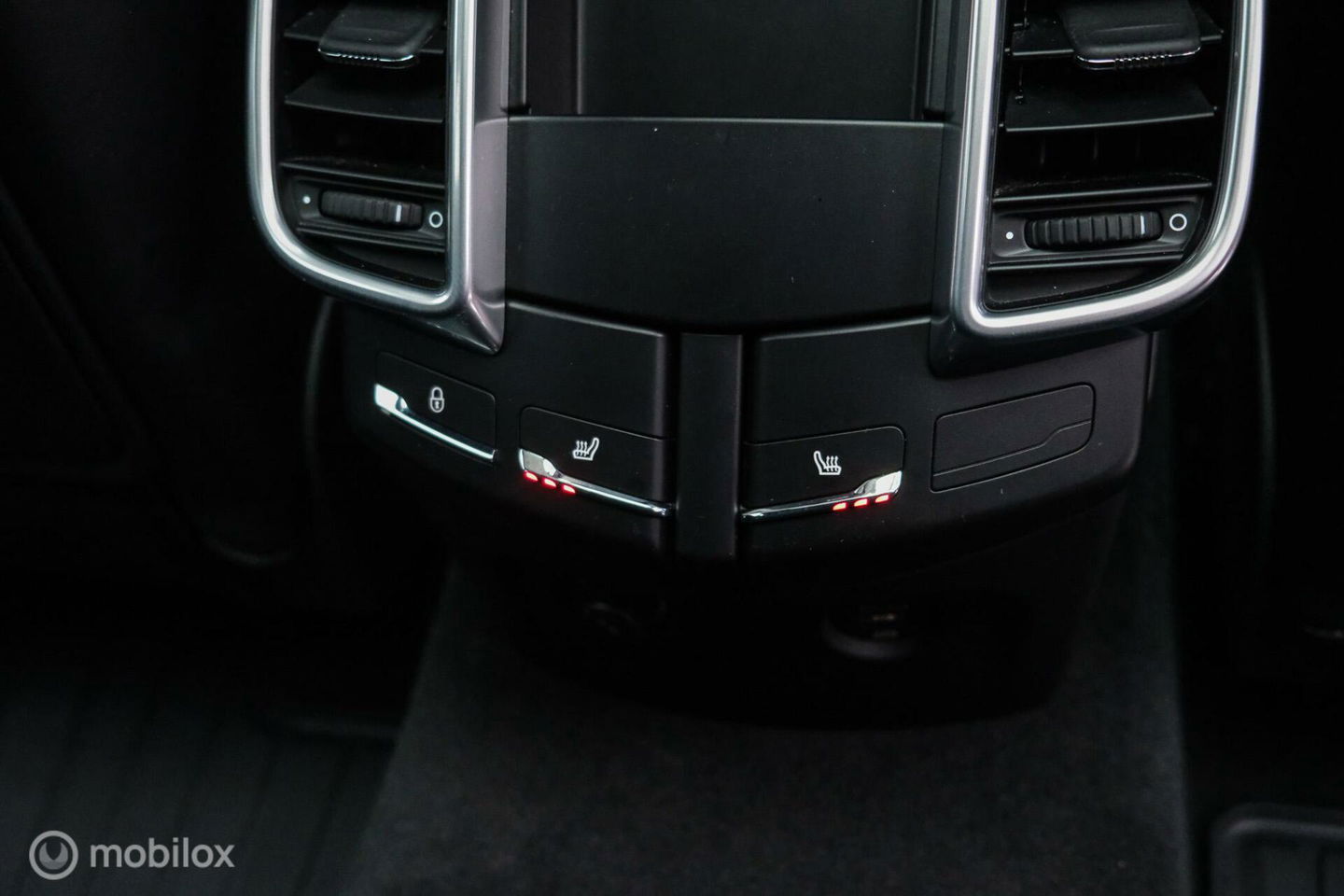 Porsche Cayenne 3.0 E-Hybrid Platinum Edition | Dealer OH | Trekhaak | Stoelkoeling | 360 cam | Panoramadak | Adaptive |