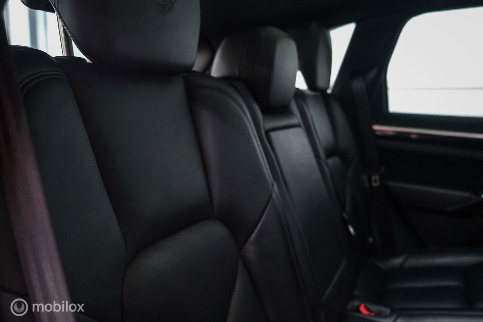 Porsche Cayenne 3.0 E-Hybrid Platinum Edition | Dealer OH | Trekhaak | Stoelkoeling | 360 cam | Panoramadak | Adaptive |