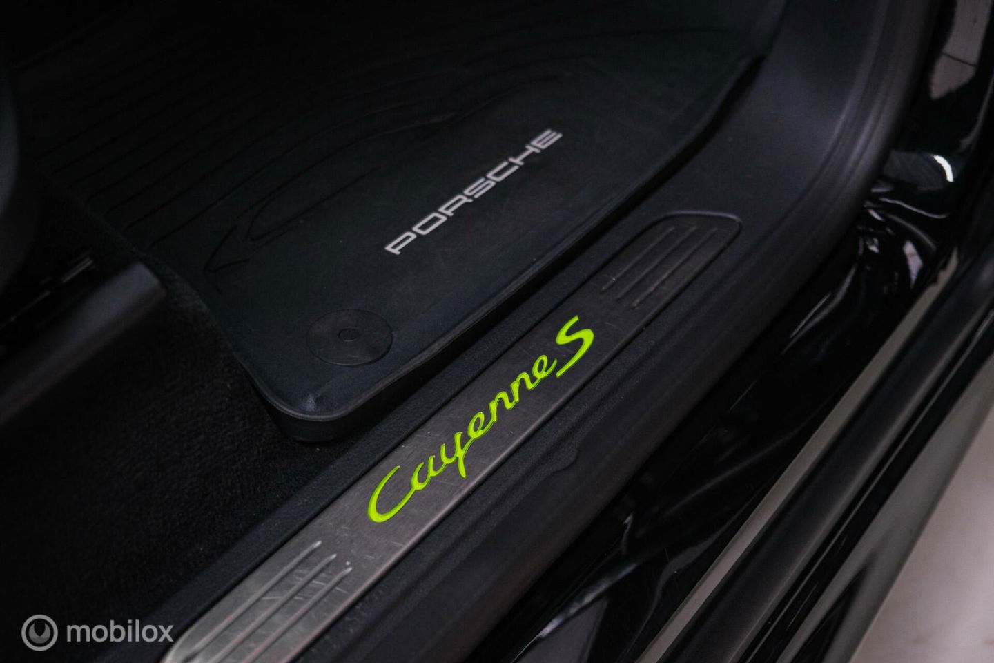 Porsche Cayenne 3.0 E-Hybrid Platinum Edition | Dealer OH | Trekhaak | Stoelkoeling | 360 cam | Panoramadak | Adaptive |