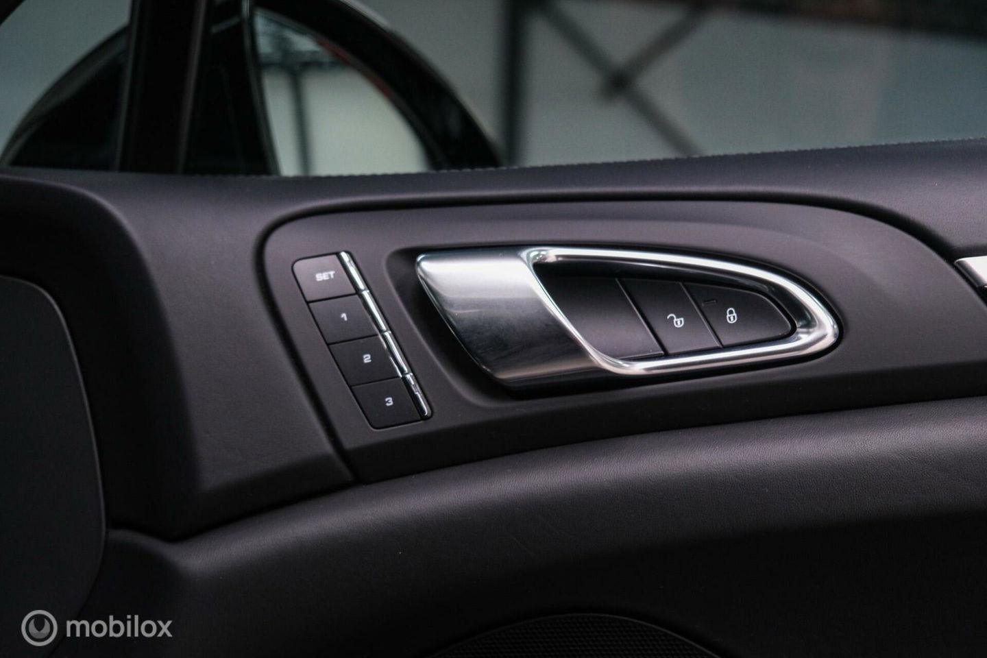 Porsche Cayenne 3.0 E-Hybrid Platinum Edition | Dealer OH | Trekhaak | Stoelkoeling | 360 cam | Panoramadak | Adaptive |