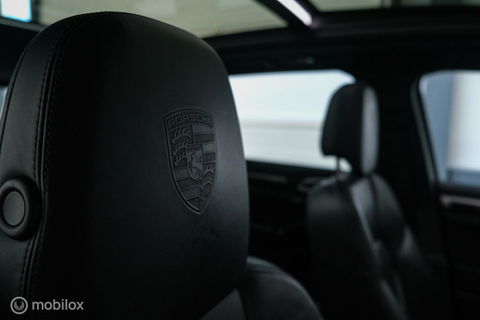 Porsche Cayenne 3.0 E-Hybrid Platinum Edition | Dealer OH | Trekhaak | Stoelkoeling | 360 cam | Panoramadak | Adaptive |