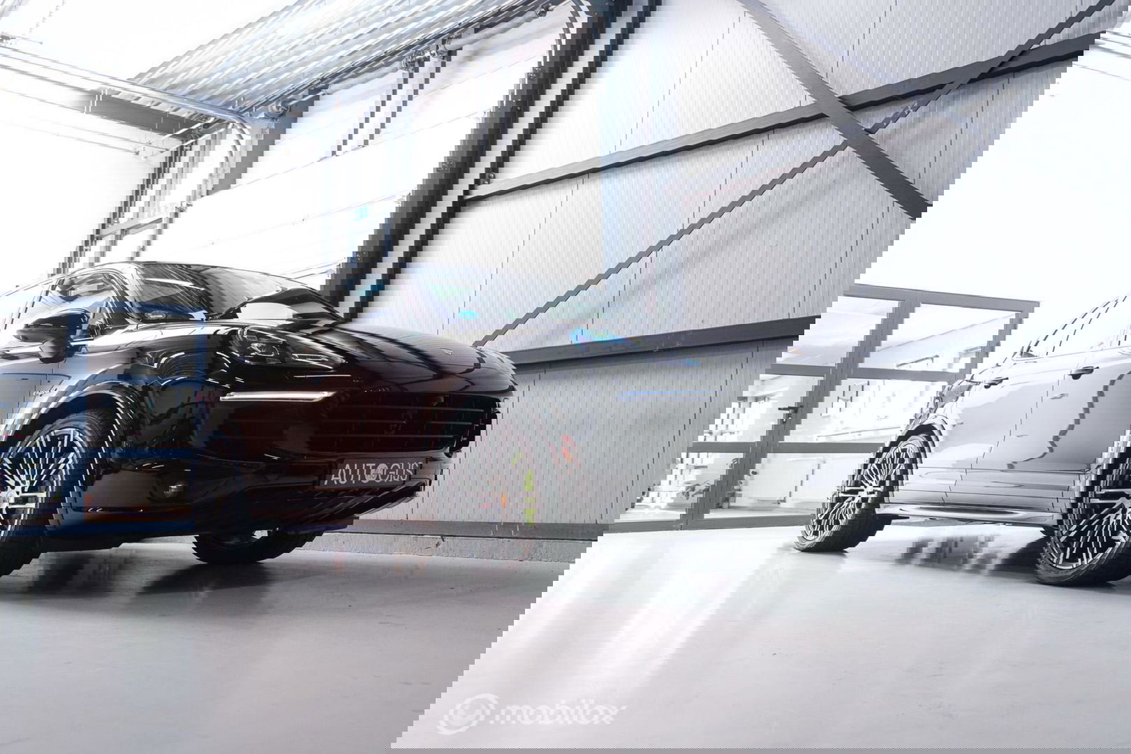 Porsche Cayenne 3.0 E-Hybrid Platinum Edition | Dealer OH | Trekhaak | Stoelkoeling | 360 cam | Panoramadak | Adaptive |