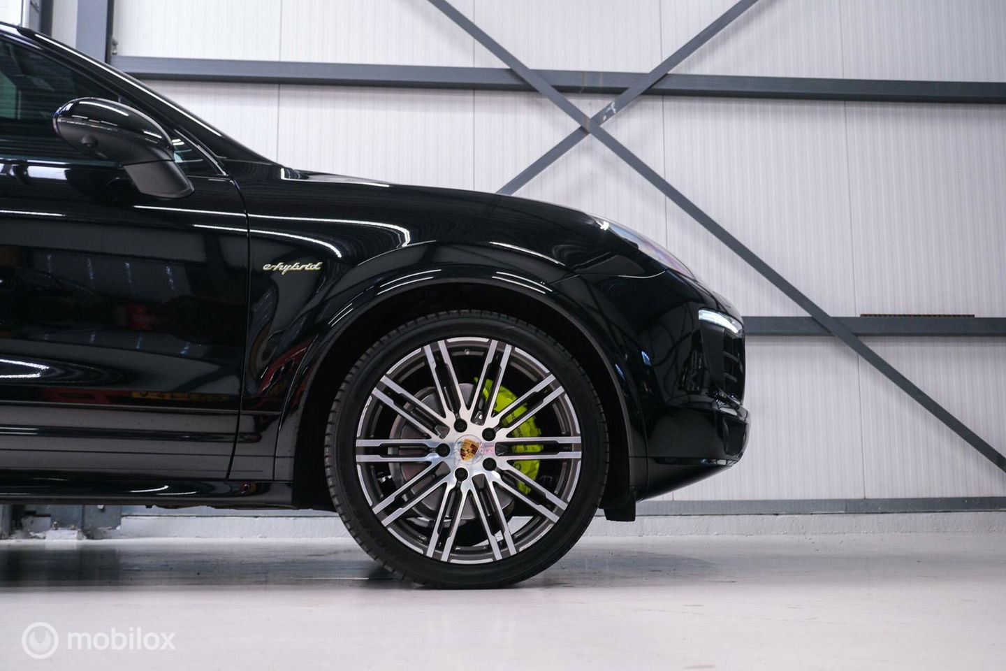 Porsche Cayenne 3.0 E-Hybrid Platinum Edition | Dealer OH | Trekhaak | Stoelkoeling | 360 cam | Panoramadak | Adaptive |