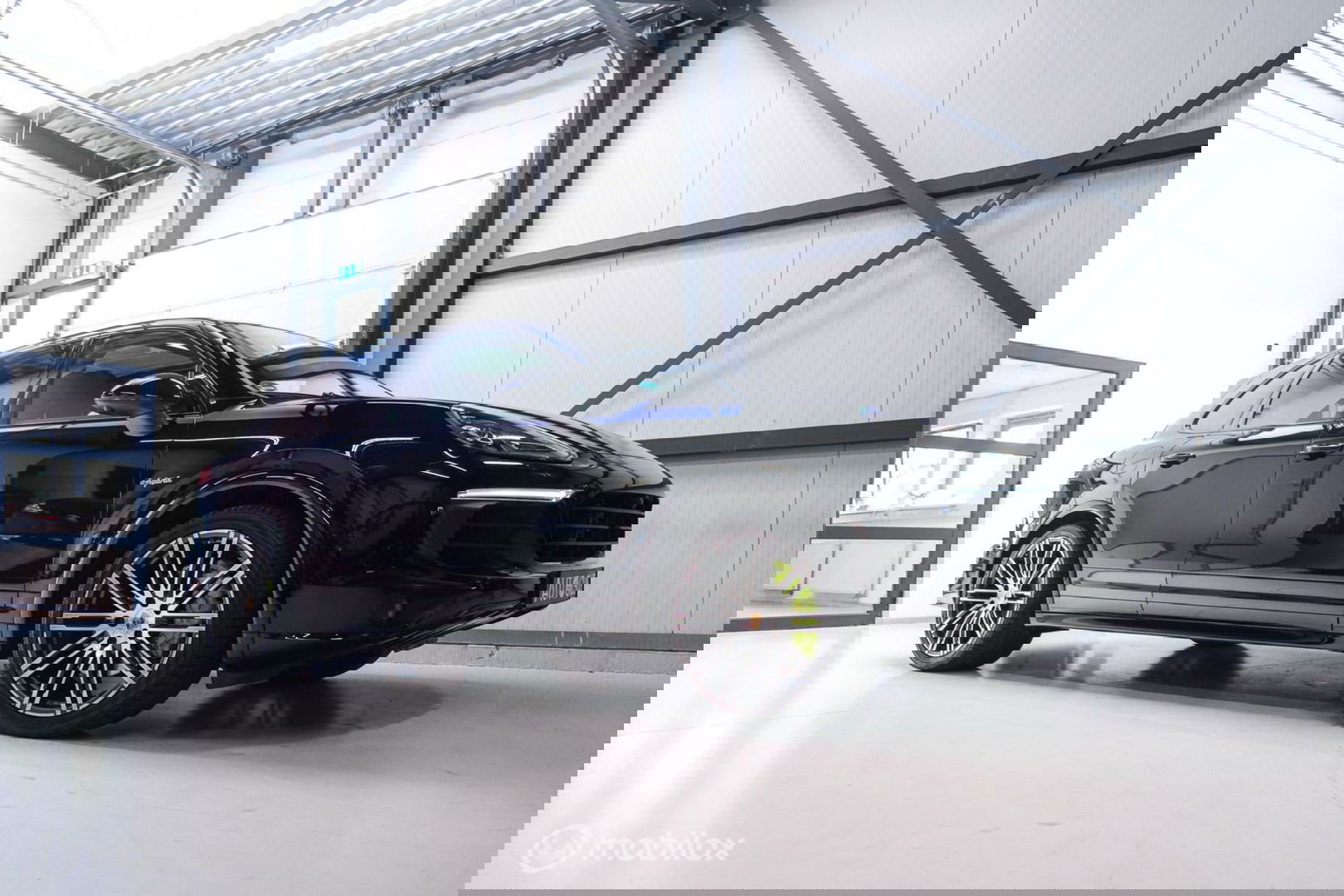 Porsche Cayenne 3.0 E-Hybrid Platinum Edition | Dealer OH | Trekhaak | Stoelkoeling | 360 cam | Panoramadak | Adaptive |
