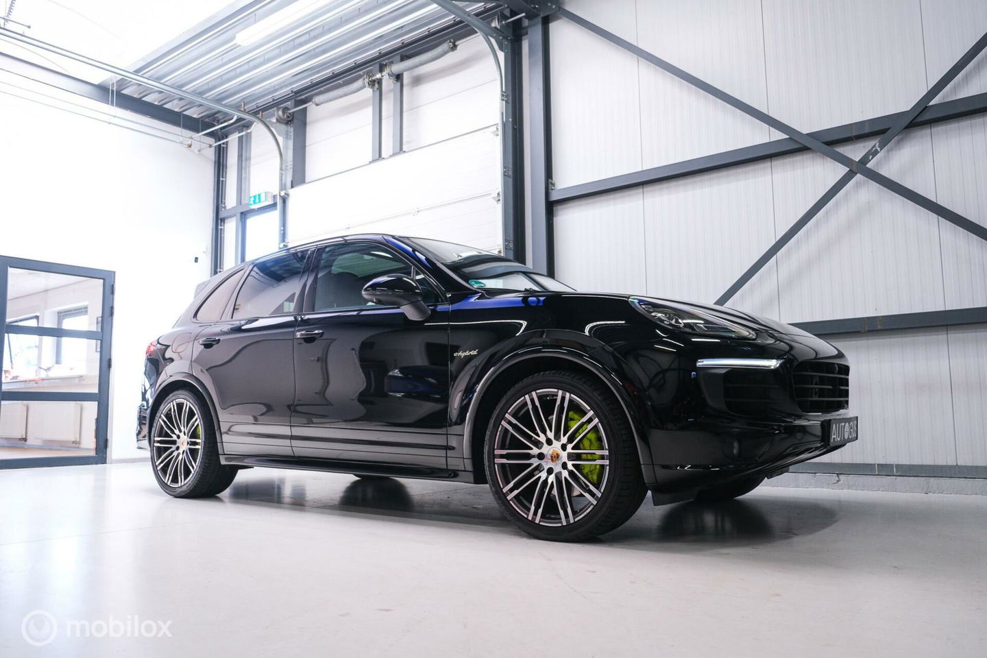 Porsche Cayenne 3.0 E-Hybrid Platinum Edition | Dealer OH | Trekhaak | Stoelkoeling | 360 cam | Panoramadak | Adaptive |