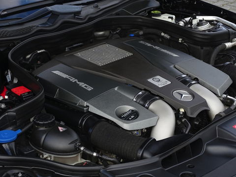 Mercedes-Benz CLS-Klasse Shooting Brake AMG 63S V8 BI-Turbo 586PK 4MATIC / Keramisch / Alcantara / LED