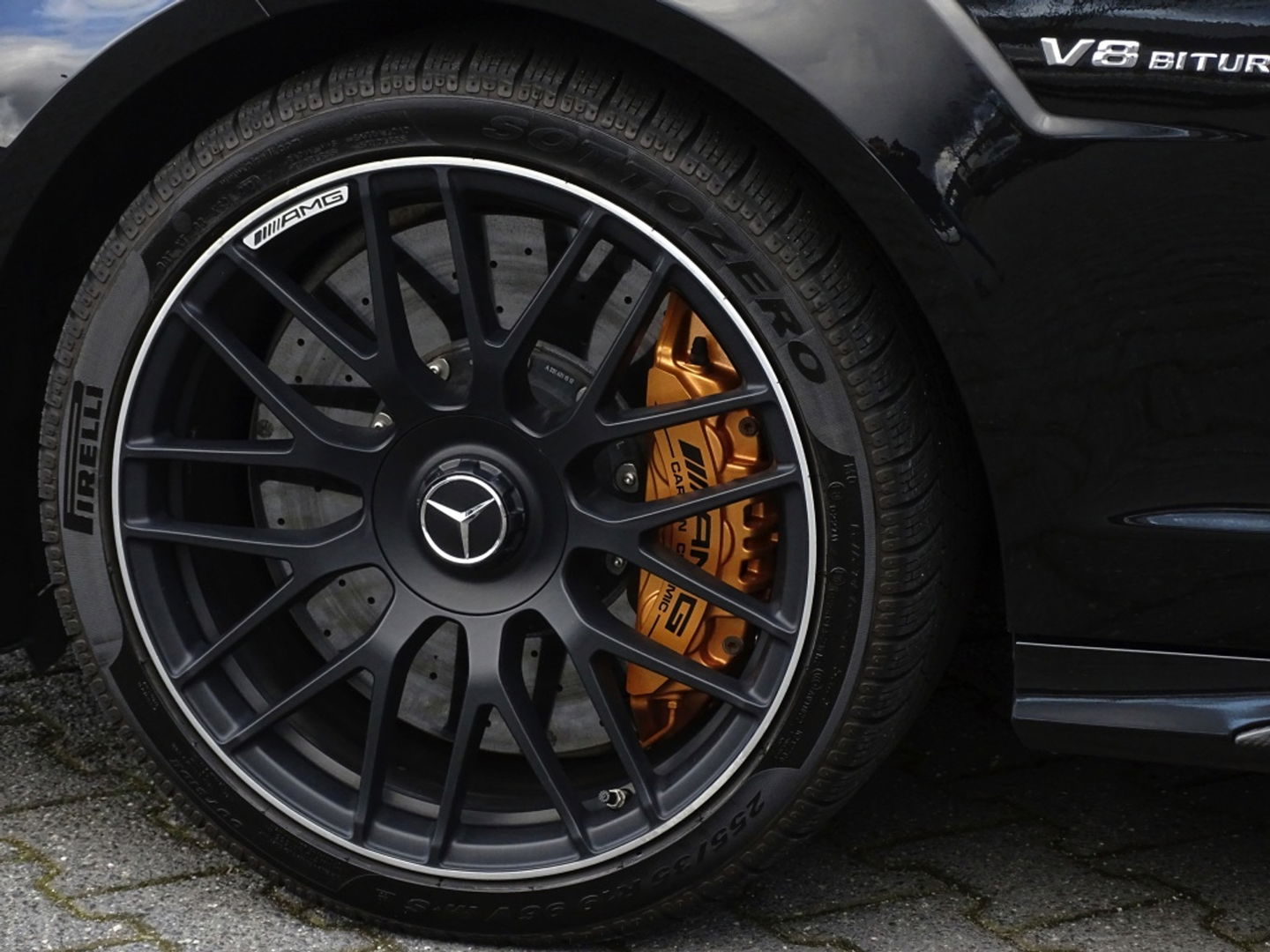 Mercedes-Benz CLS-Klasse Shooting Brake AMG 63S V8 BI-Turbo 586PK 4MATIC / Keramisch / Alcantara / LED