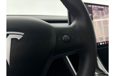 Tesla Model 3 Long Range AWD 75 kWh 351PK | 560KM Actieradius | Elektrisch LED 360Camera Autopilot Pano View 19"LMV Cruise Clima Navi Memory-Seats Leder PDC