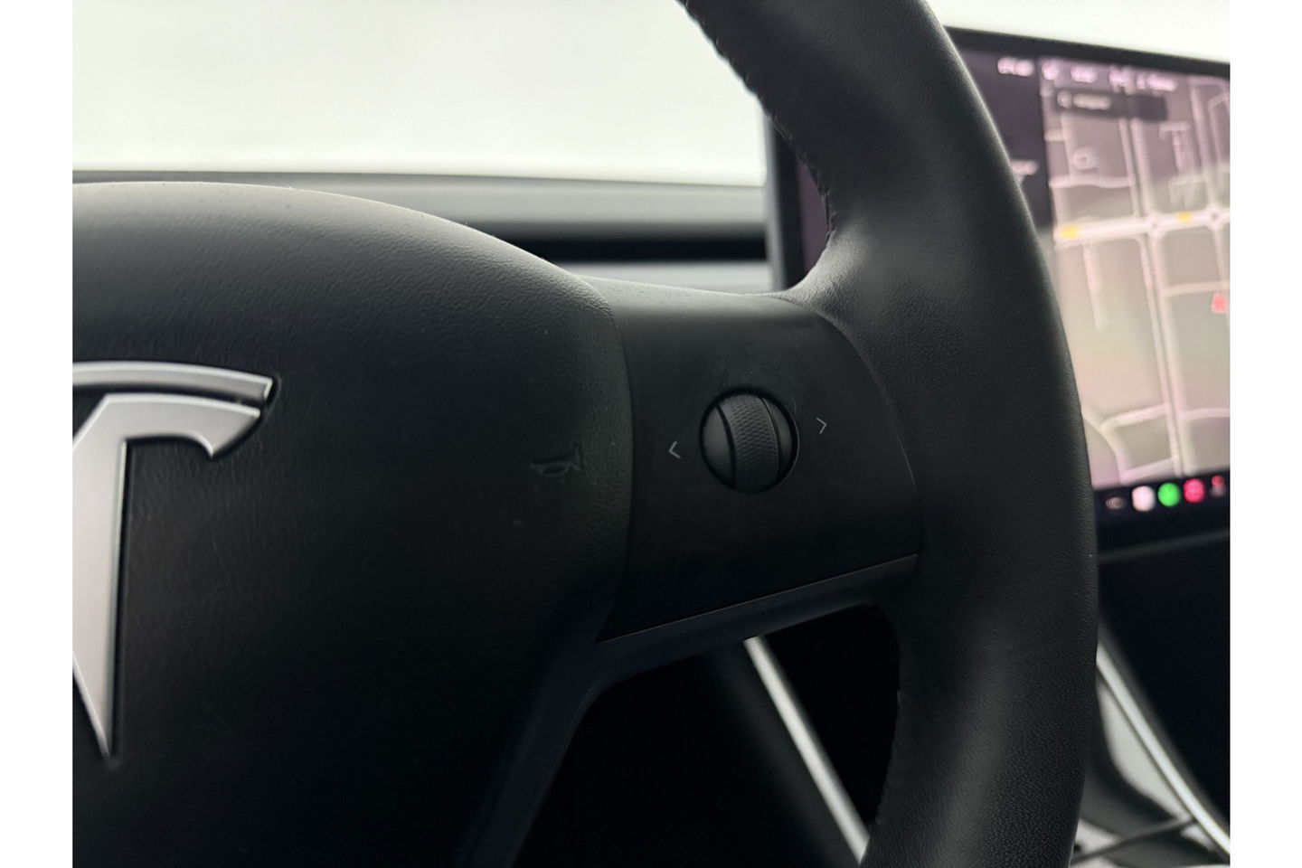 Tesla Model 3 Long Range AWD 75 kWh 351PK | 560KM Actieradius | Elektrisch LED 360Camera Autopilot Pano View 19"LMV Cruise Clima Navi Memory-Seats Leder PDC