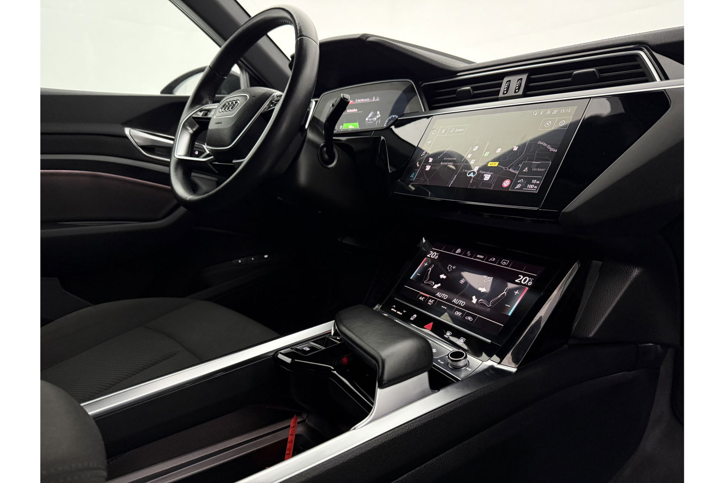 Audi e-tron 50 Quattro Business edition 71 kWh 313PK LED Virtual Clima Cruise Memory-Seats Navi 20"LMV PDC