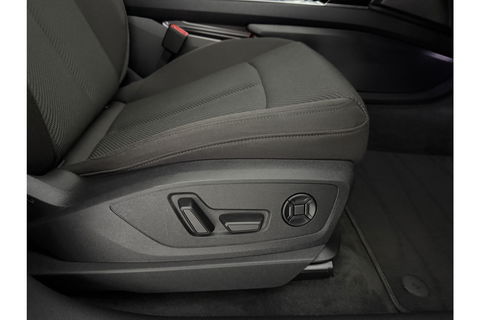 Audi e-tron 50 Quattro Business edition 71 kWh 313PK LED Virtual Clima Cruise Memory-Seats Navi 20"LMV PDC