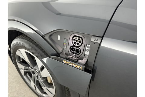 Audi e-tron 50 Quattro Business edition 71 kWh 313PK LED Virtual Clima Cruise Memory-Seats Navi 20"LMV PDC