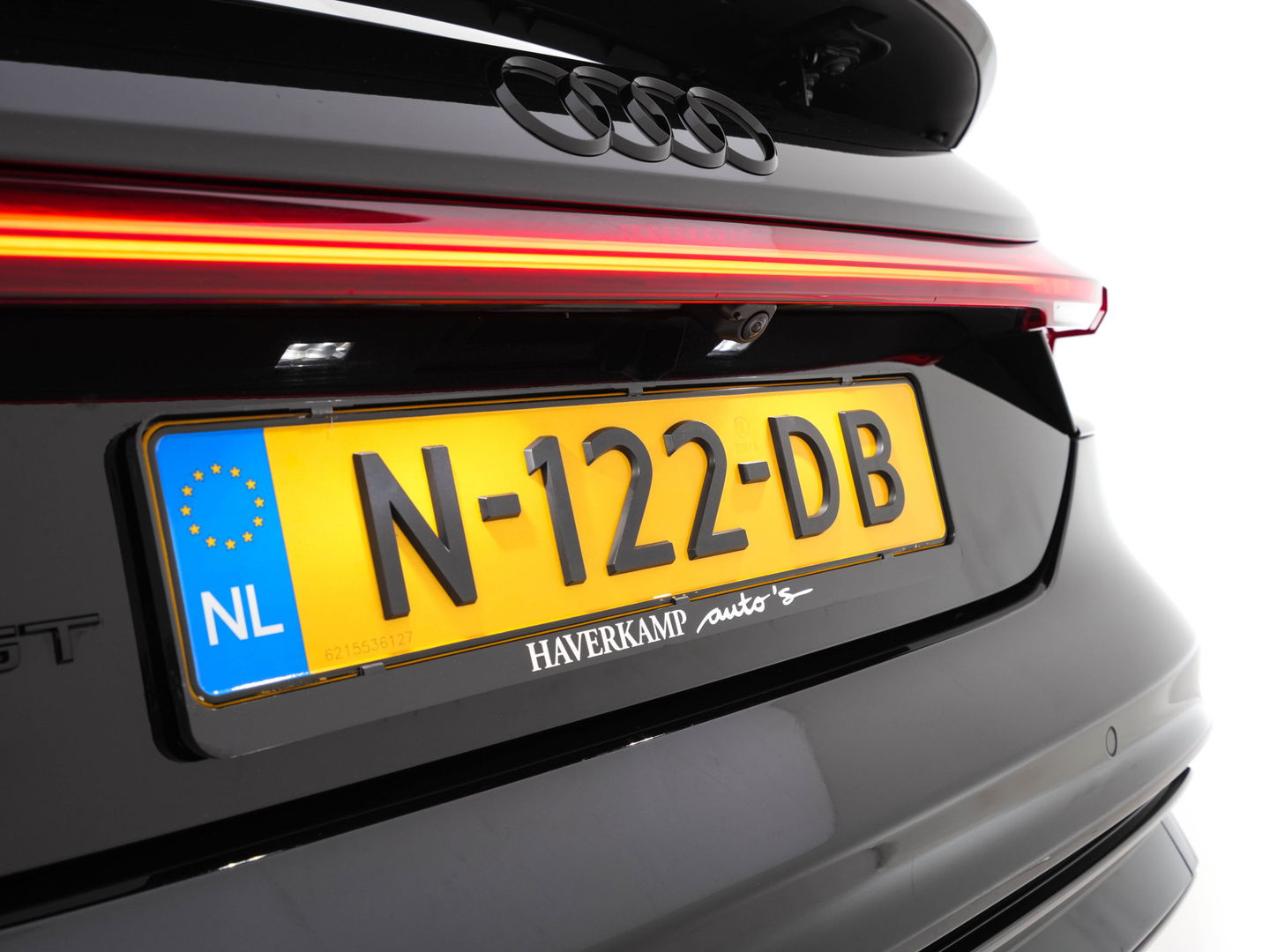 Audi e-tron GT 93 kWh AWD [ 3-Fase ] (INCL-BTW) *PANO | HEAD-UP | MATRIX-LED | LEATHER-MICROFIBRE | BANG/OLUFSEN-AUDIO  | ADAPTIVE-CRUISE | TOP-VIEW | AIR-SUSPENSION | MEMORY-PACK | KEYLESS | DIGI-COCKPIT | NAVI-FULLMAP | 21"ALU