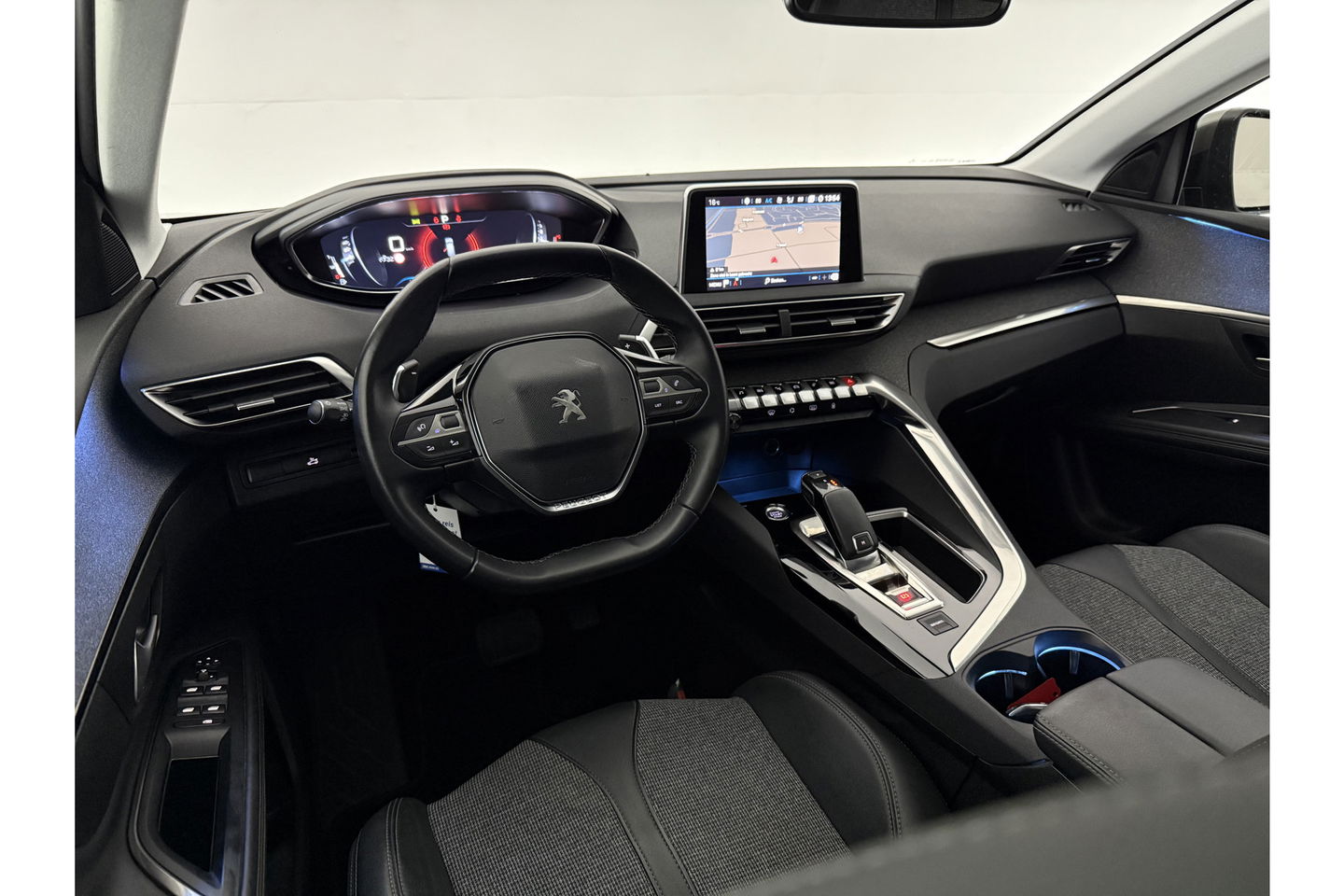 Peugeot 5008 1.2 PureTech Allure 7 Persoons 360Camera Sfeer LED Virtual Carplay Clima Cruise Navi PDC 19''LMV